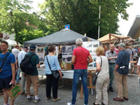 Sommerfest mit Kunst&Krempel-Markt am Bahnhof Lichterfelde West